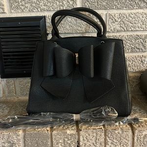 Bow purse